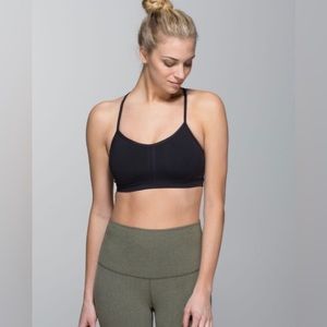 Lululemon flow y bra 6 EUC